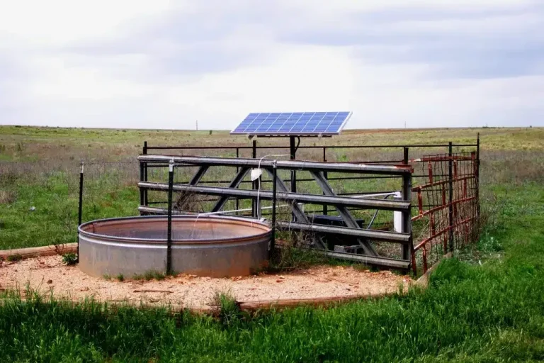 solar energy pros and cons
