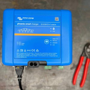 IP43Phoenix Smart Charger 12/50(3) 120/240V