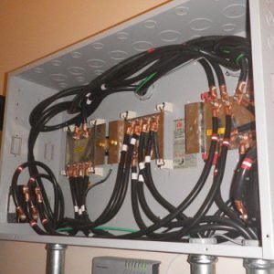 MNBCB1000/50 MidNite 1000A Battery Combiner Box
