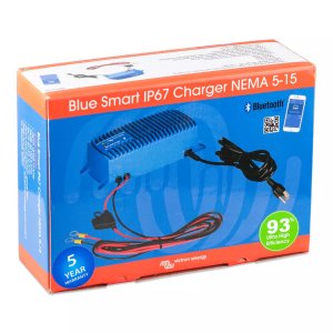 IP67 Blue Smart Charger 12/17(1) 120V NEMA 5-15