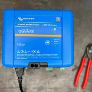IP43 Phoenix Smart Charger 24/25(3) 120/240V